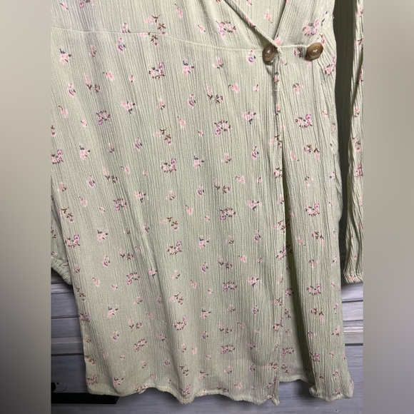 Billabong Green Ditsy Floral Lotta Love Gauzy Wrap Dress Boho Beachy - Picture 7 of 11